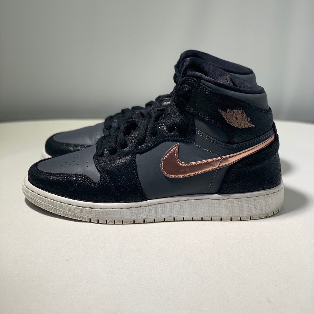 Air Jordan 1s Retro High tops